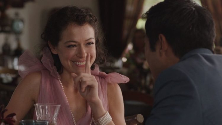 Jen Walters and Josh sitting at a table in She-Hulk: Attorney at Law Episode 6