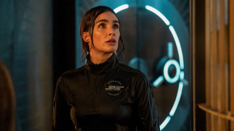 Paz Vega as Ava Mercer in diving gear in in episode “White” of Kaleidoscope